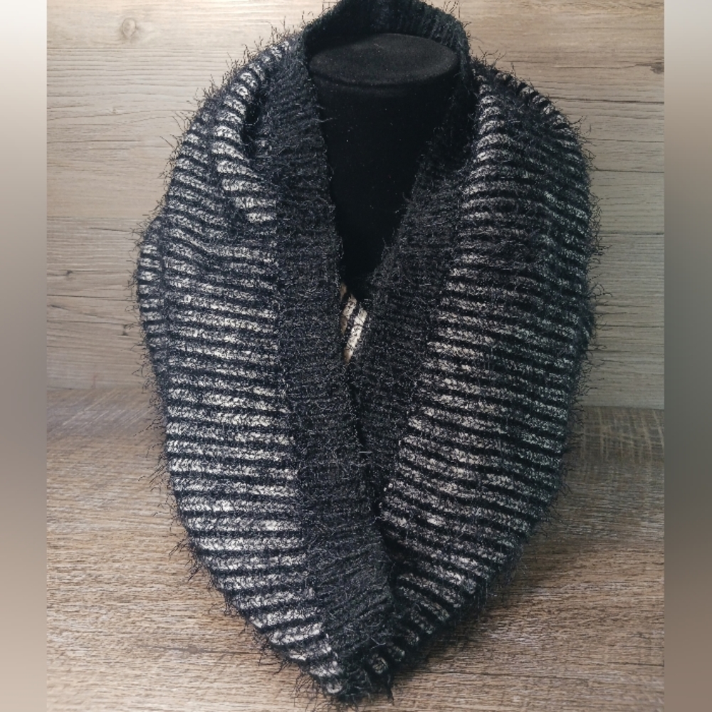 Simply Noelle Chunky Cowl Scarf Women's One Size Black White Soft Fuzzy